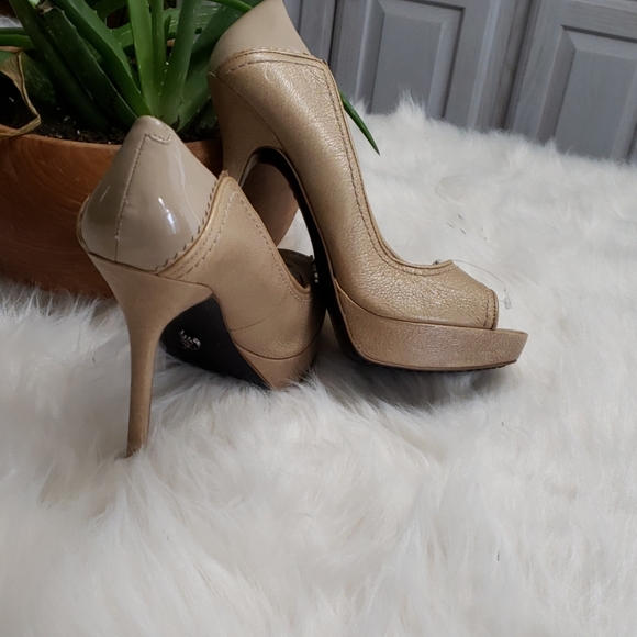 RACHEL BY RACHEL ROY HEELS - Picture 4 of 8